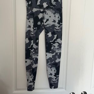 Old Navy Active Yoga Pants Camouflage